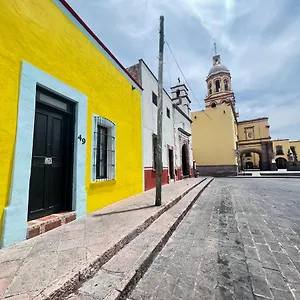  Pensión Luna 49