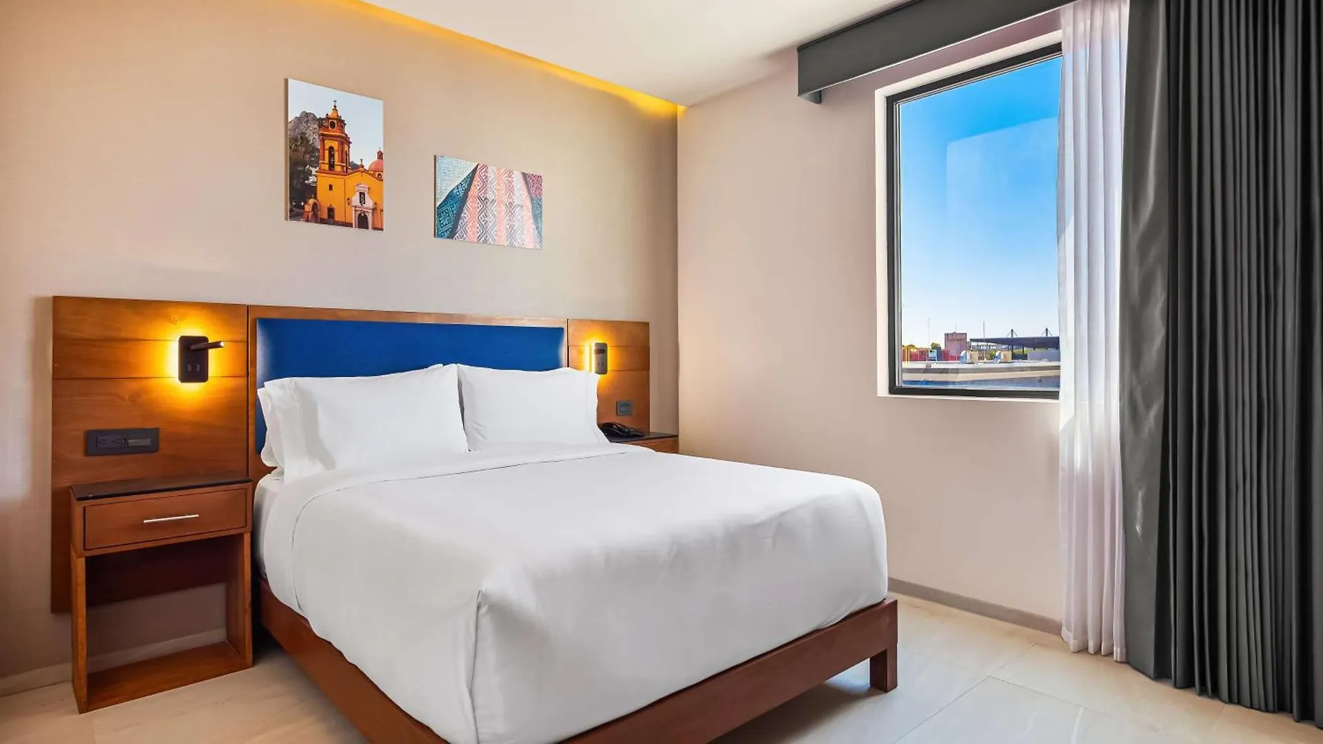 ***  Hotel Hampton By Hilton Queretaro Juriquilla México